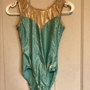 Snowflake designs leotard